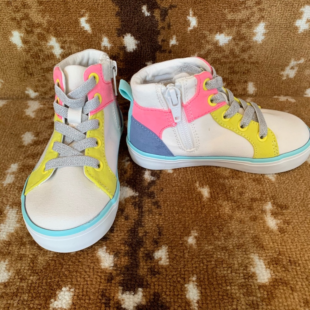 Gap Toddler Sneaker High Tops - Size 7